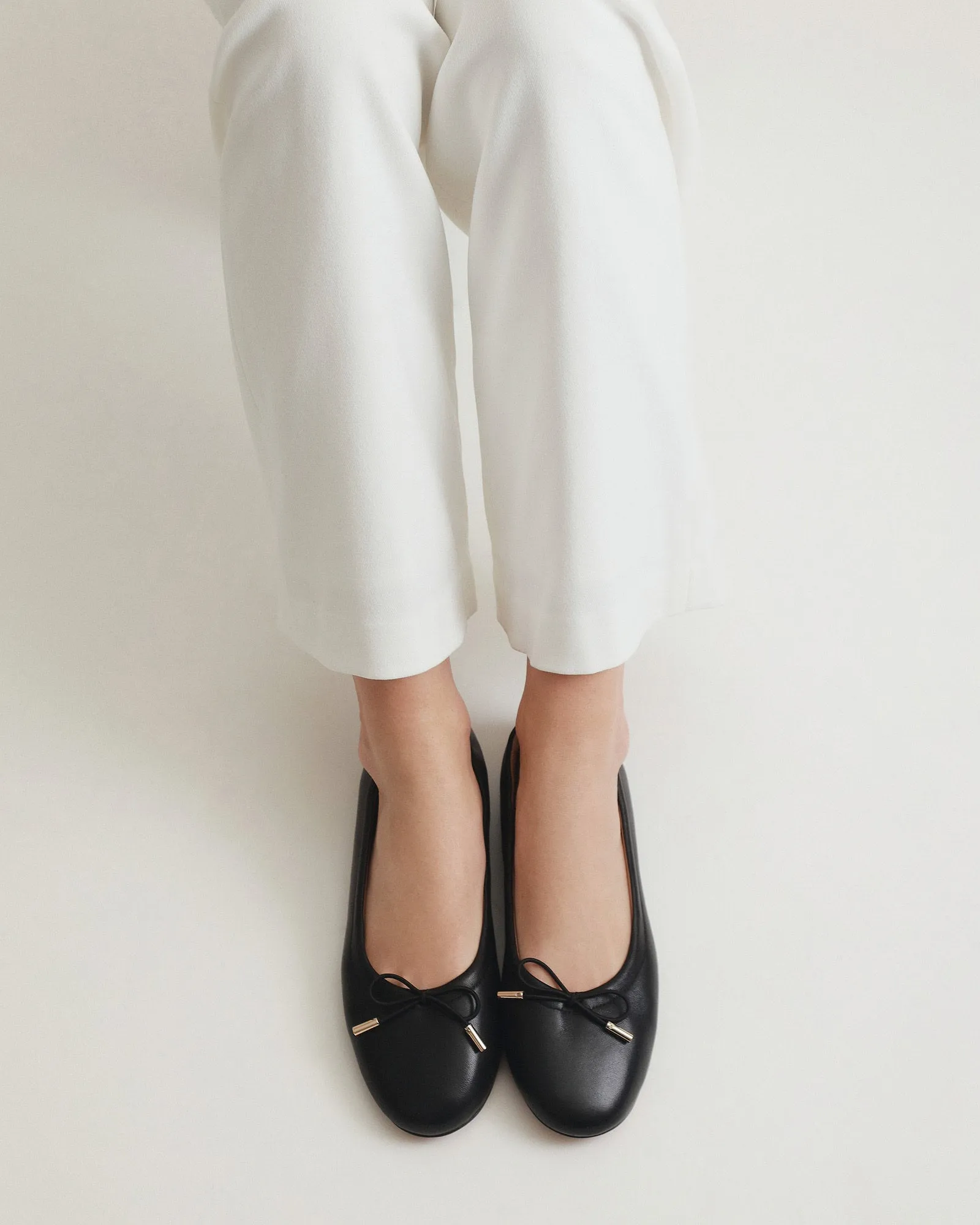 JOLIE CASUAL FLATS BLACK LEATHER